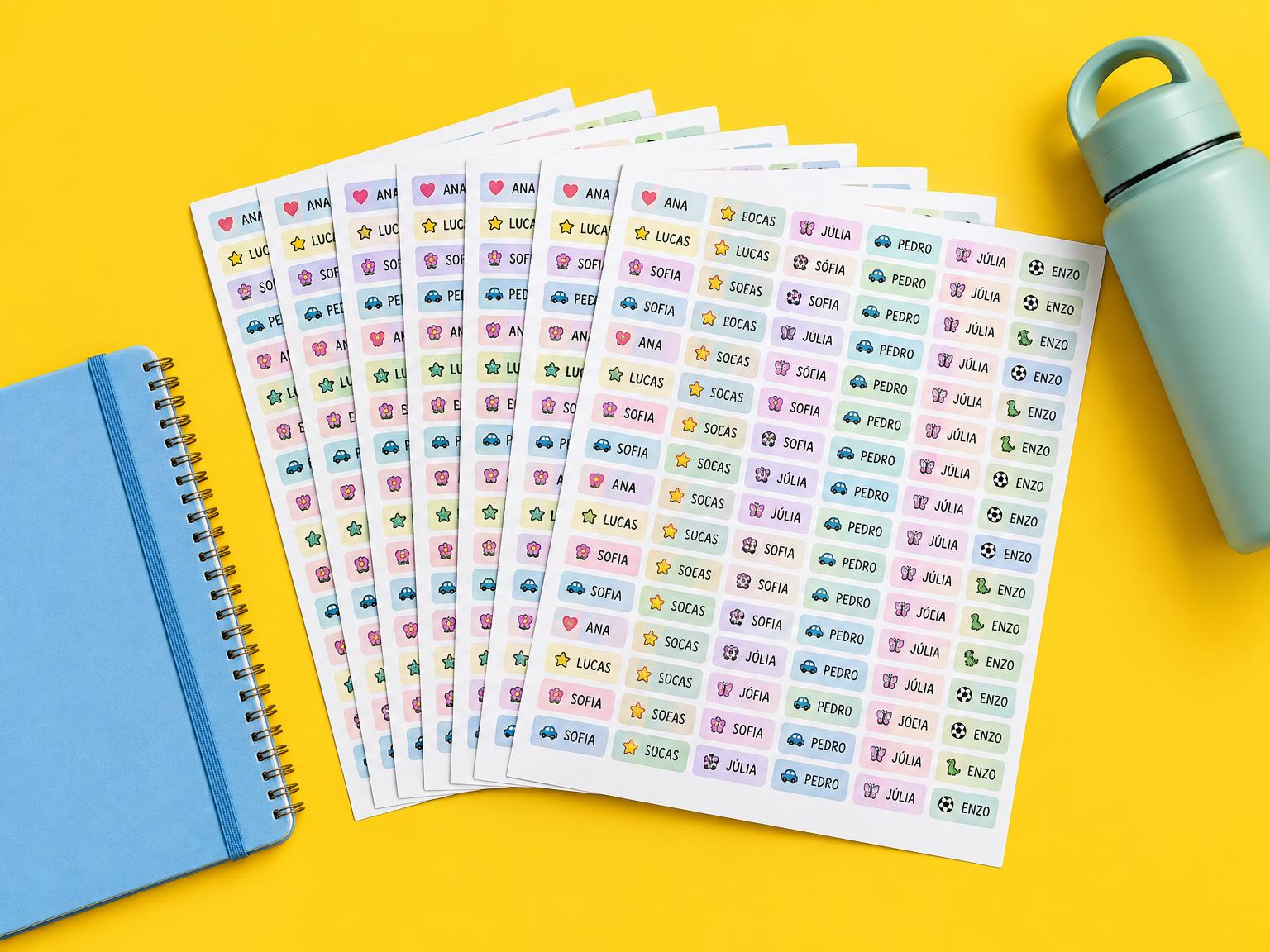 Cartelas com fileiras de etiquetas escolares com nome do Kit Deluxe